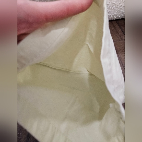 NWOT Burberry Cream Wristlet Clutch + Accessories Set - Picture 8 of 14